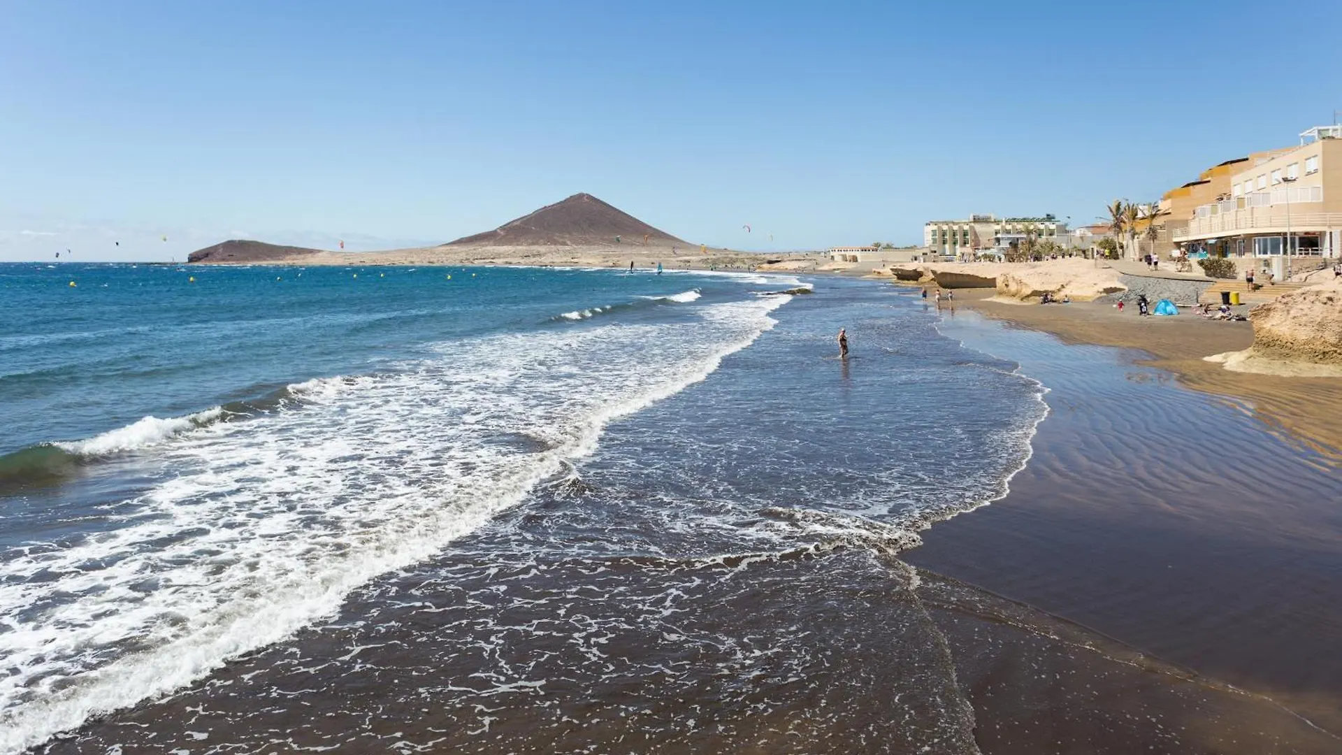 Apartment Comfy Beachfront Retreat El Medano, Terrace & Pool Spain